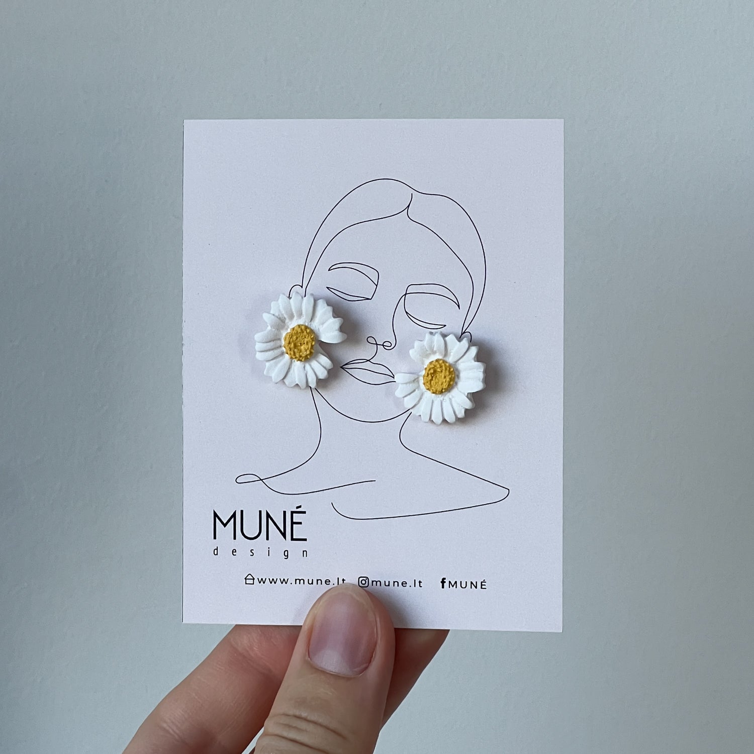 Stud earrings | Daisies_midi