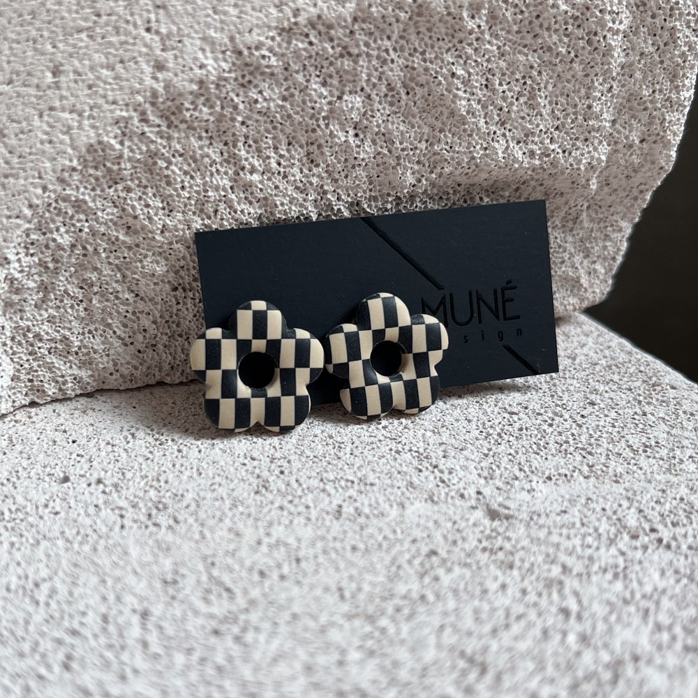 Stud earrings - Flowers -