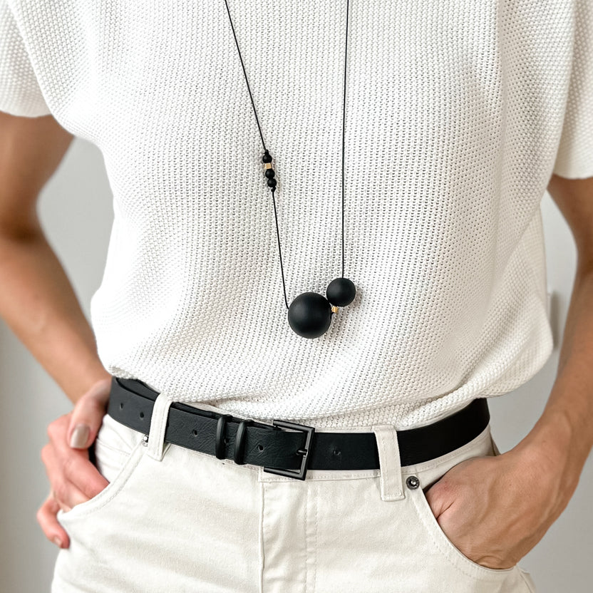 Necklace - Oo_black