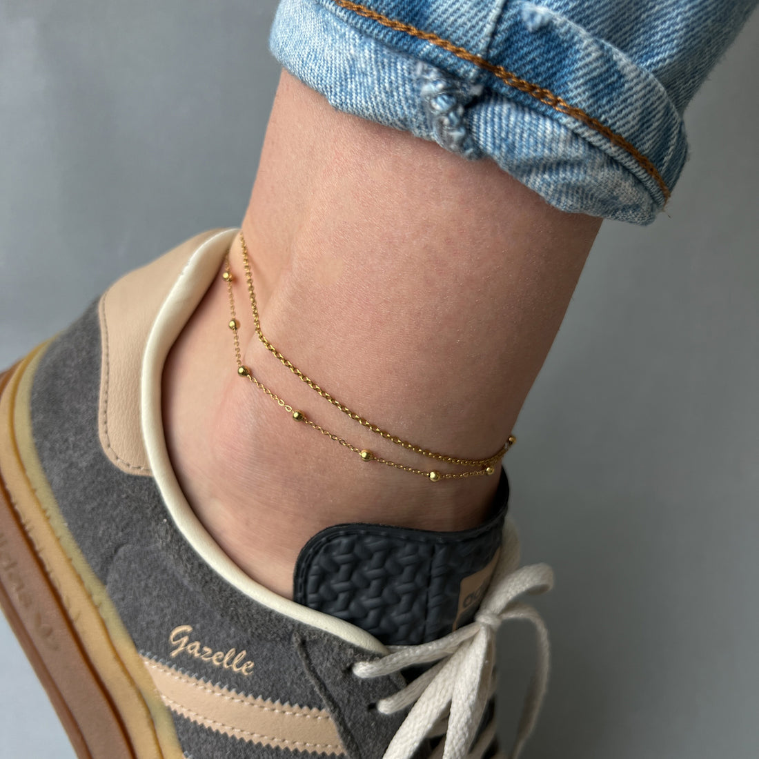 Gold colour anklet