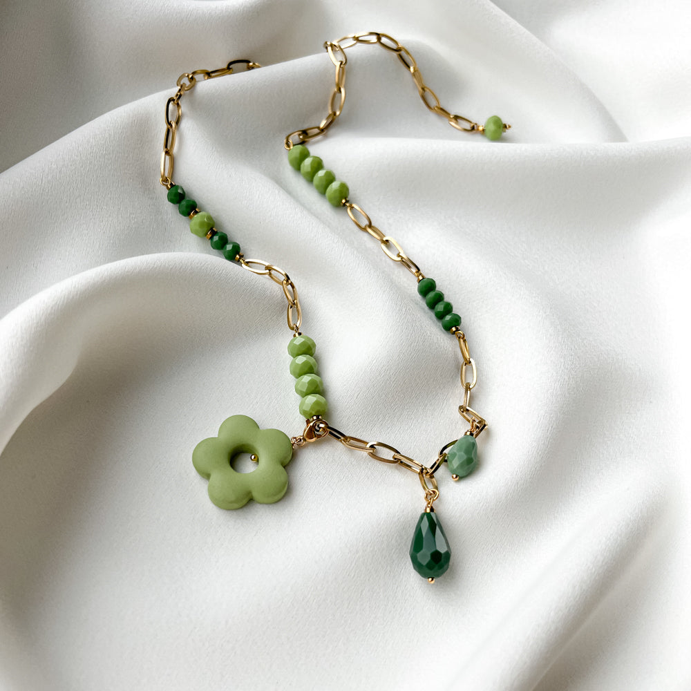 Necklace - Green flower -