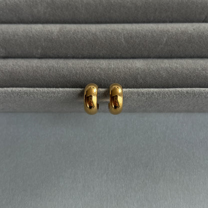 Gold colour hoop earrings (12 mm)