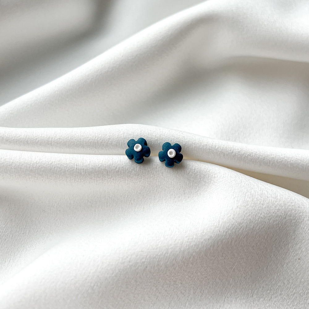 Stud Earrings - Little Flowers_blue