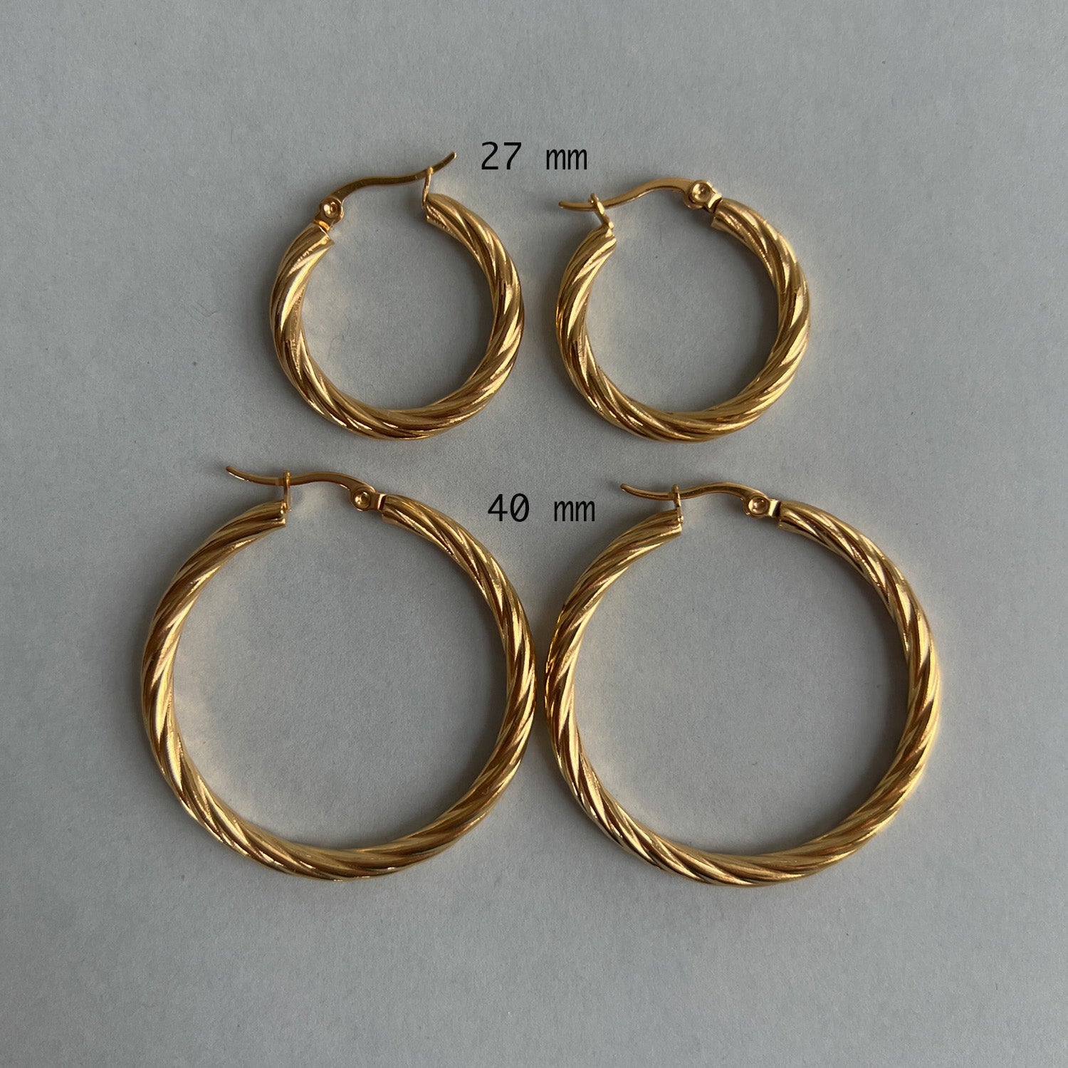 Gold colour hoops (27mm)