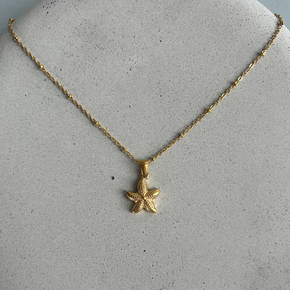 Chain necklace with sea star