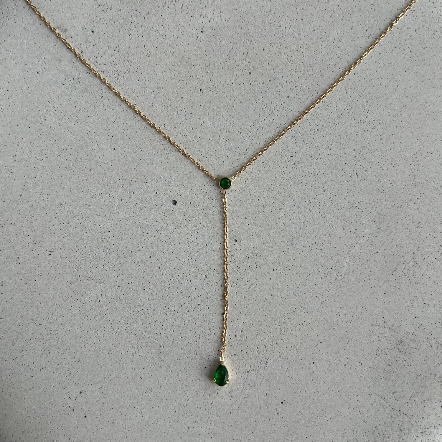 Minimalistic chain necklace with green zircons