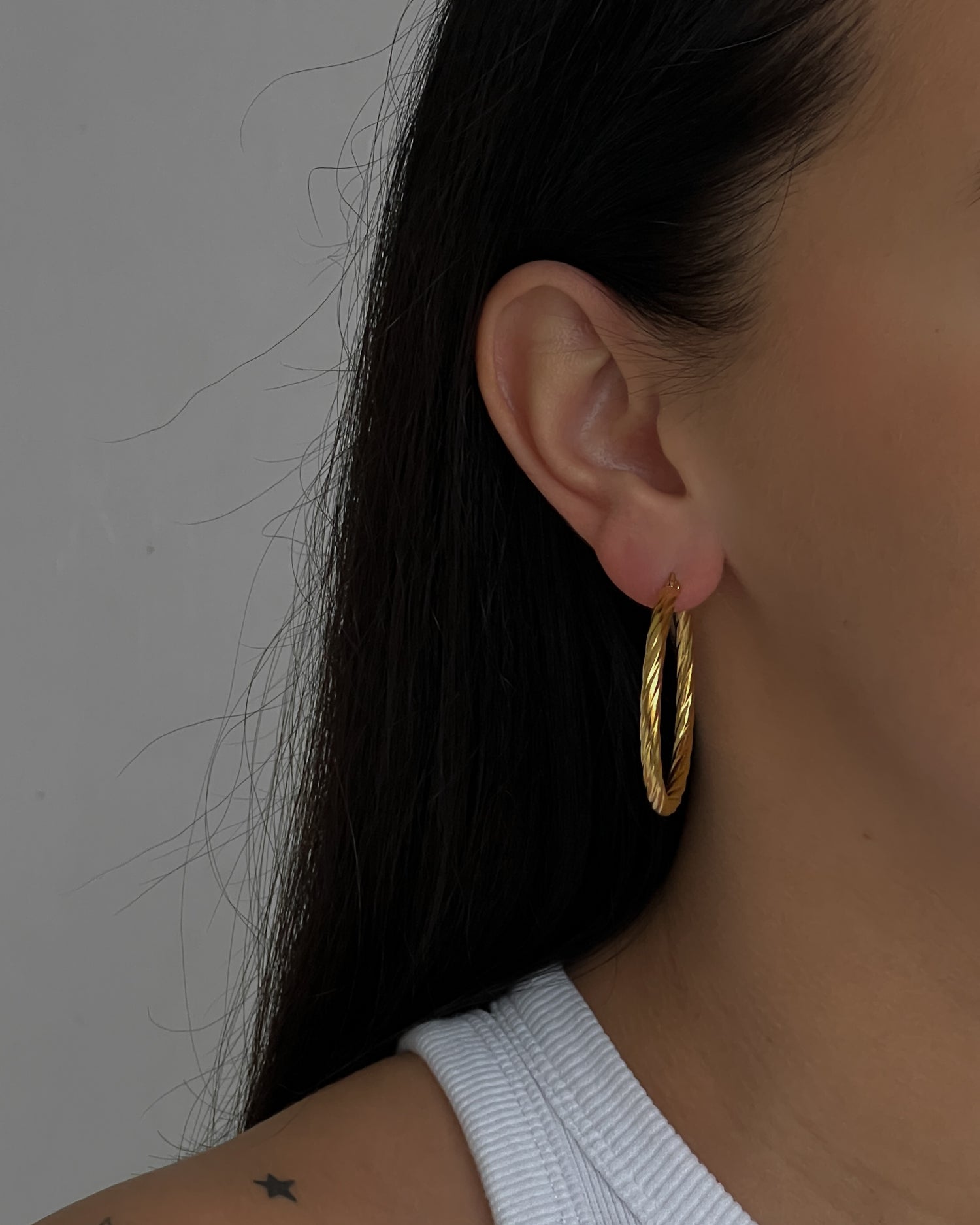 Gold colour hoops (40mm)