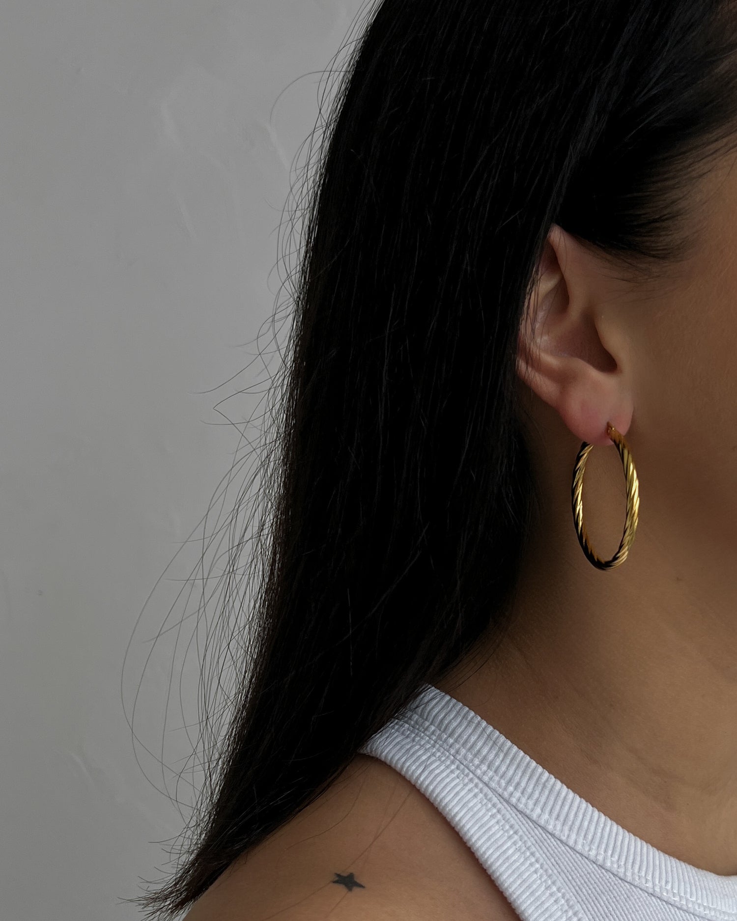 Gold colour hoops (40mm)