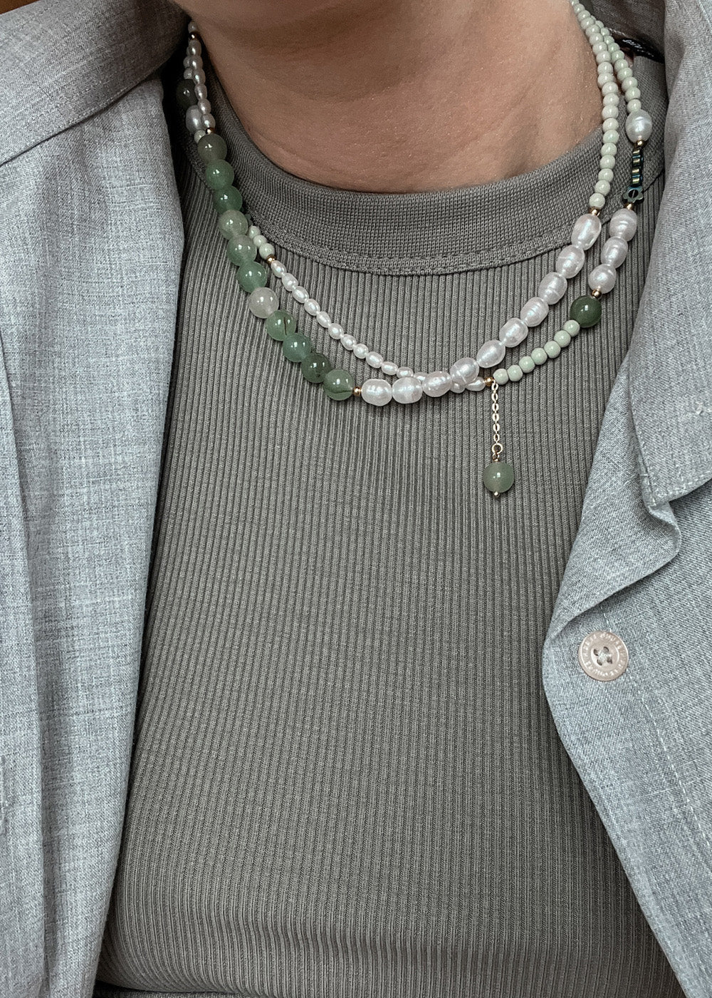 Šviesiai žalias vėrinys su perlais No3
