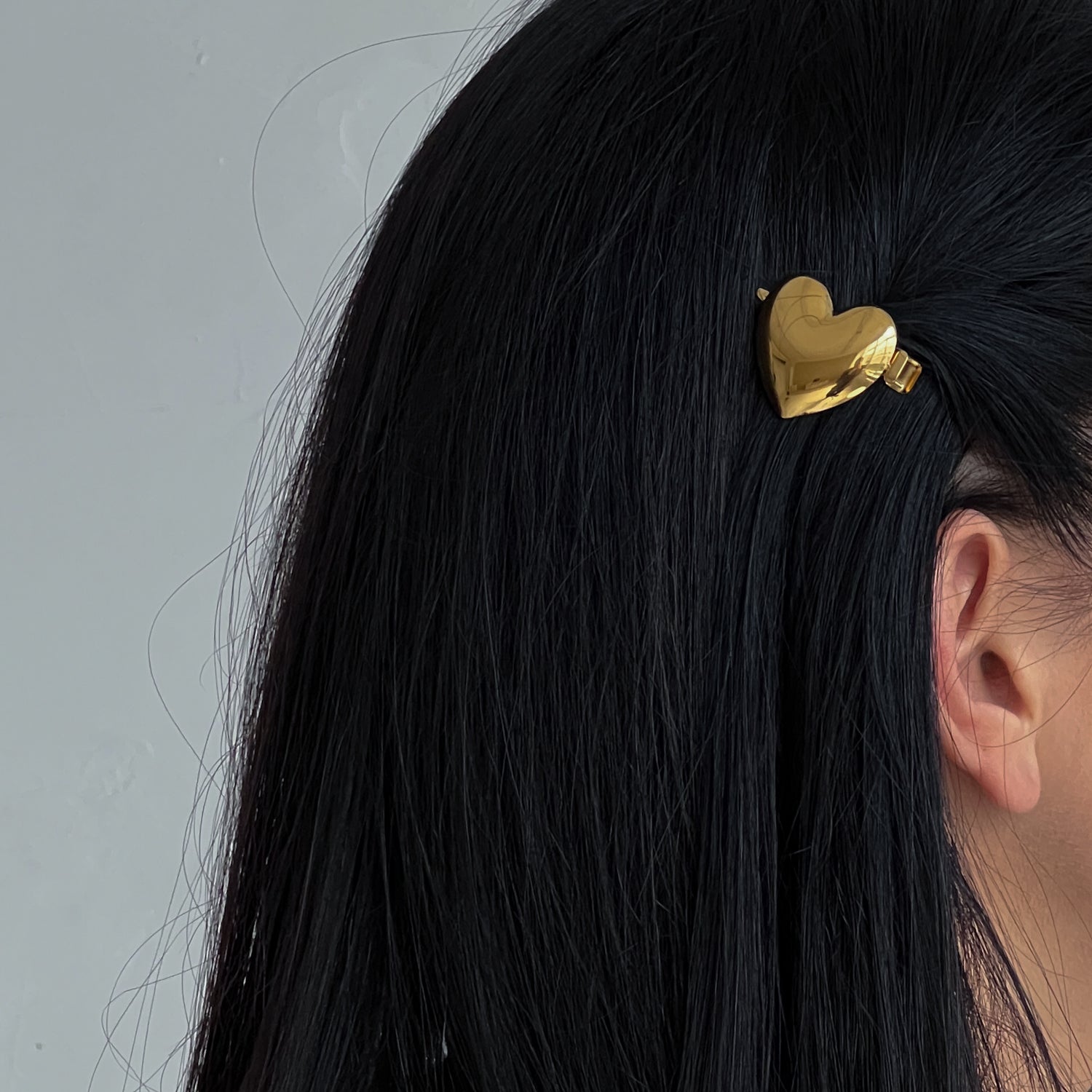 Gold colour hair clip_heart