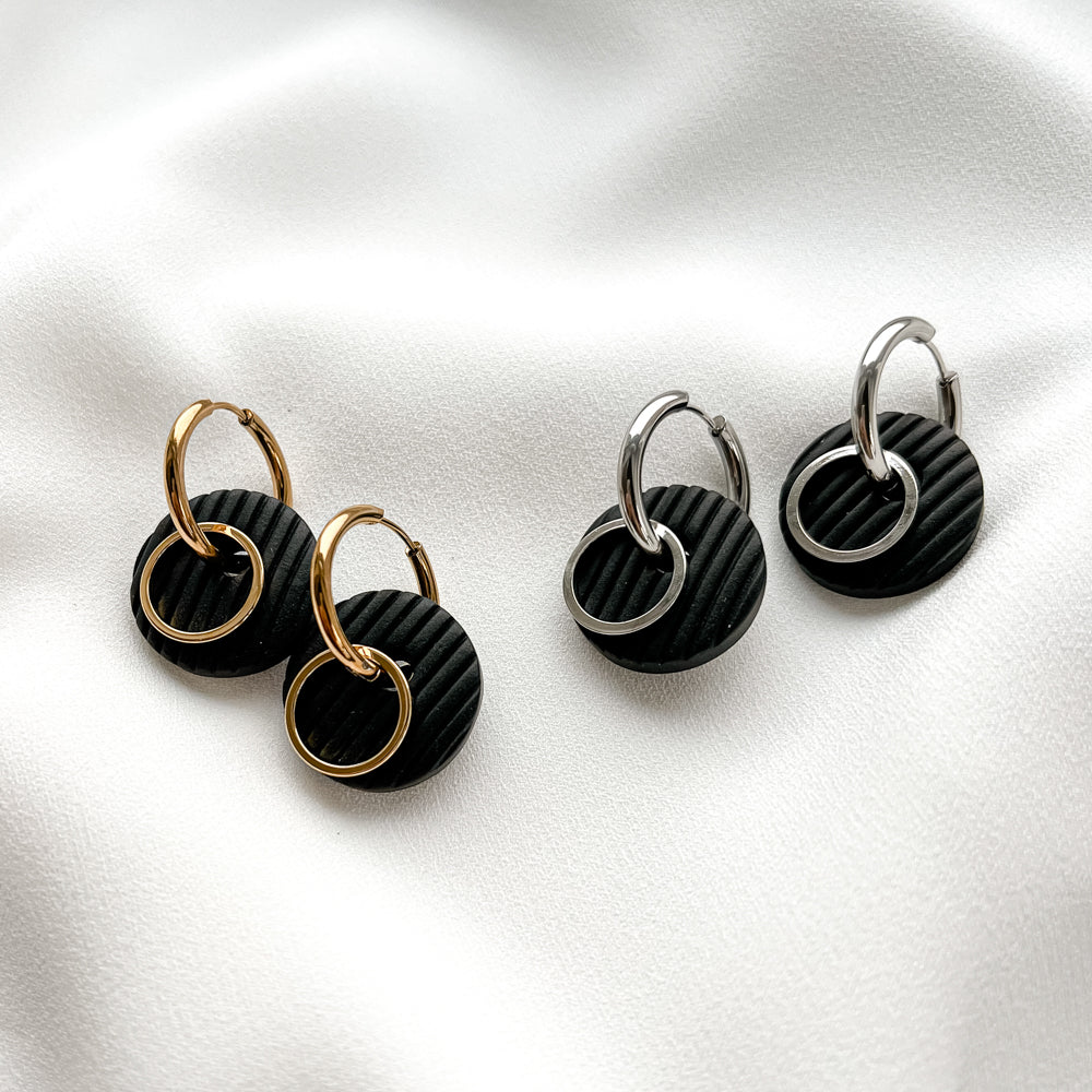 Hoop earrings_Black