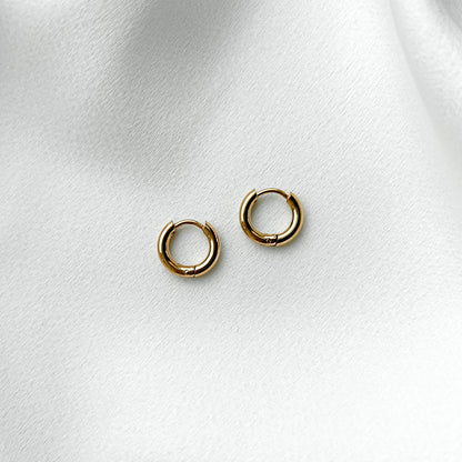 GIFT / mini gold plated hoop earrings