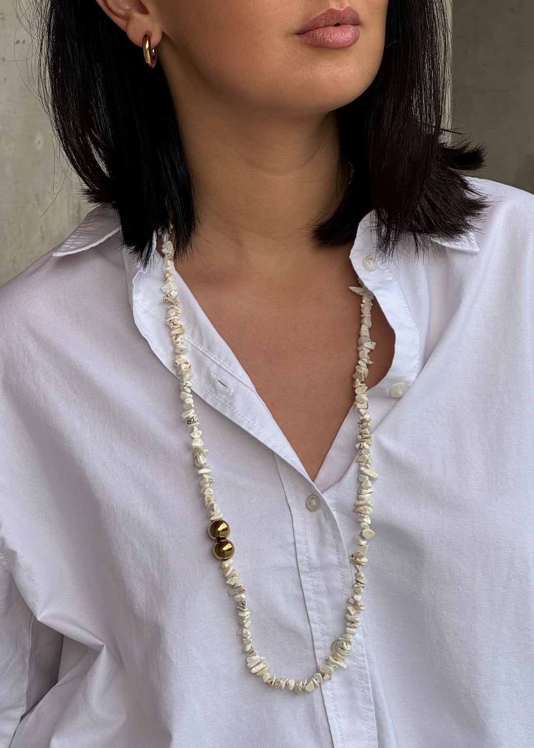 Long white magnesite necklace