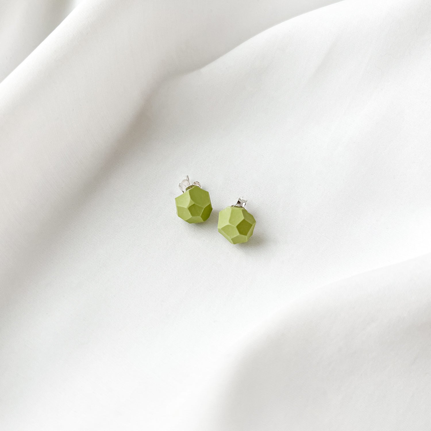 Stud earrings | K_spring green